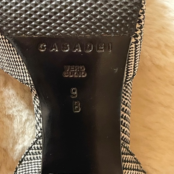 CASADEI authentic Women’s Vintage shoes only worn once 4 1/2” heel - Picture 4 of 12